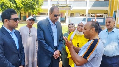 محافظ سوهاج يتفقد مستوى النظافة والإشغالات بقرية الصلعا