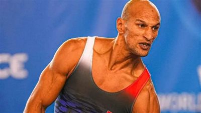 كرم جابر يعود للمصارعة ويعد بذهبية لمصر في الأولمبياد