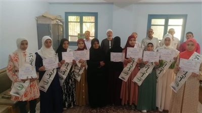 إدارة المراغة الأزهرية تكرم أوائل الشهادتين الإعدادية والثانوية