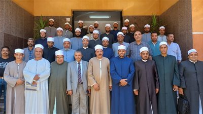 رئيس أزهر سوهاج يشهد ختام البرنامج التدريبي 