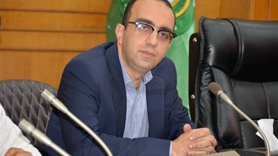 نائب محافظ الإسماعيلية يناقش المشروعات العاجلة والجاري تنفيذها 