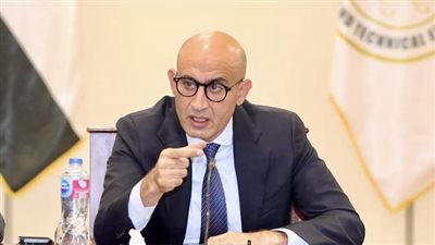 حلول وزير التربية والتعليم لمواجهة الكثافة الطلابية 