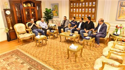 محافظ أسيوط يلتقى مجلس نقابة أطباء الأسنان لبحث سبل التعاون 