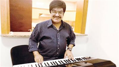 مجدى الحسينى:اكتفيت بالعزف وأغني أحيانا