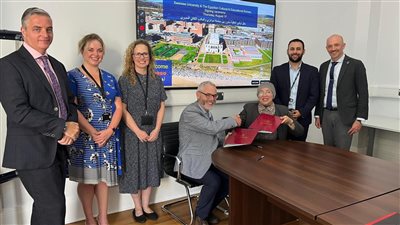 المكتب الثقافي المصري بلندن يوقع مذكرة تفاهم جديدة مع جامعة سوانزى الإنجليزية  