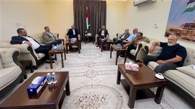 حماس تلتقي بوفد من قيادة الجبهة الشعبية في الدوحة
