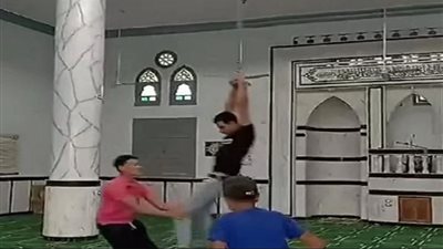 ضبط 4 طلاب أدوا حركات استعراضية واللهو داخل مسجد بالدقهلية