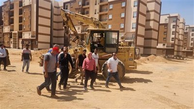 رئيس  مدينة بدر يبدأ جولاته بالمرحلتين الثانية والثالثة لسكن موظفي العاصمة
