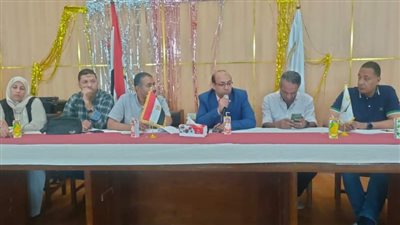 رئيس مدينة سوهاج الجديدة يبحث مطالب السكان 