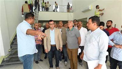  وزير الإسكان يتفقد اللمسات الأخيرة لفرع توثيق مدينة العلمين الجديدة 