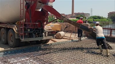 كفر الشيخ: بدء أعمال صب الخرسانة لرفع كفاءة كوبري الهويس