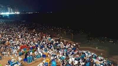 زحام وإقبال على قلعة قايتباى وشواطئ الإسكندرية 