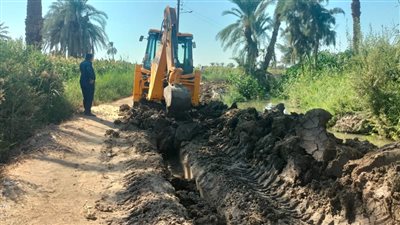 مياة الفيوم تستجيب لشكوى أهالى عزبة عمر رشدى بتدعيم خط المياه 