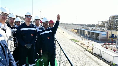 وزير البترول يتفقد وحدات مصفاة ميدور للتكرير وزيادة الإنتاجية لـ160 ألف برميل