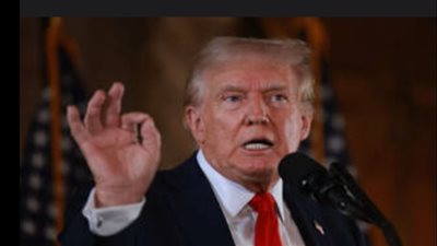 ترامب يتهم منافسته في الانتخابات بسرقة أفكاره 