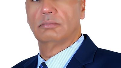 محافظ أسوان يهنئ أوائل الثانوية العامة