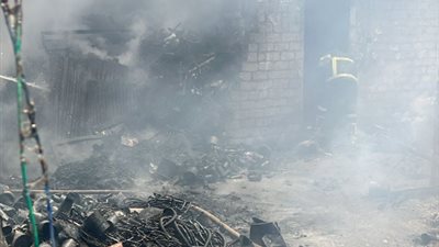 تفاصيل اشتعال النيران في مخزن خردة بكرداسة