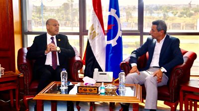 وزير العمل في زيارة مفاجئة للسويس ويبحث تفعيل تدريب أبناء المحافظة