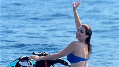 نسرين طافش تخطف الأتظار في رحلتها بكان الفرنسية