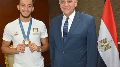 محافظ الغربية يستقبل محمد السيد بطل برونزية باريس  