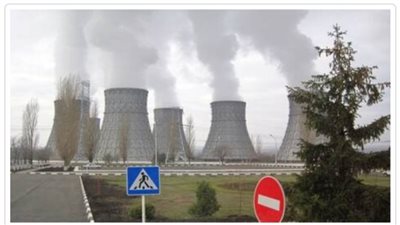 إخماد حريق في برج التبريد بمحطة زابوروجيه