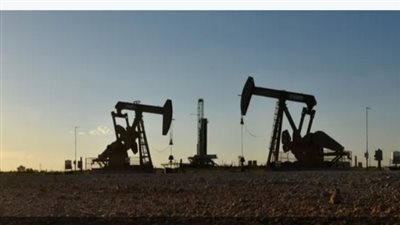 ارتفاع أسعار النفط بعد إجراءات الصين التحفيزية ومخاوف تصاعد التوترات بالشرق الأوسط 