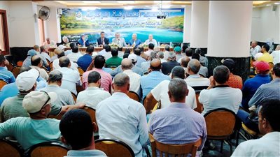  ندوات مكثفة استعدادًا للسحابة السوداء في البحيرة