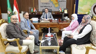محافظ المنوفية يناقش إقامة معرض لبيع مستلزمات المدارس