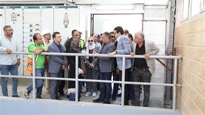 محافظ الشرقية يتفقد مشروع إنشاء شبكات وخطوط طرد ومحطات صرف صحي فاقوس