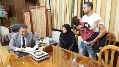 محافظ المنوفية: صرف مساعدات مالية وعينية لعدد من المواطنين 