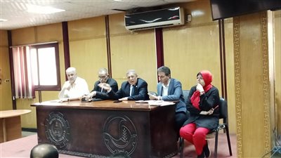 تعليم البحيرة يناقش معوقات وتحديات المديرين 