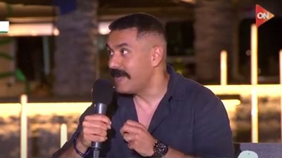 أحمد عبدالله يكشف كيفية تحوله من الطب إلى التمثيل (فيديو)