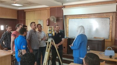 نائب شركة مياه سوهاج يتفقد البرنامج التدريبى لفنيين المساحة الجدد 