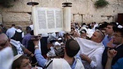 الأوقاف الإسلامية: مستوطنون يؤدون طقوسًا تلمودية خلال اقتحامهم المسجد الأقصى