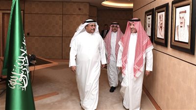  سفير المملكة السعودية لدى مصر يستقبل رئيس البرلمان العربي