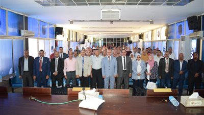 رئيس جامعة سوهاج يشهد فعاليات 