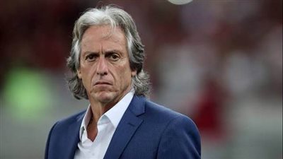 خيسوس يستقر على تشكيل الهلال لكلاسيكو في السوبر السعودي