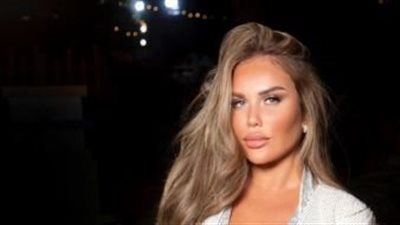 نيكول سابا تضئ النجوم في السماء بالفضي اللامع 