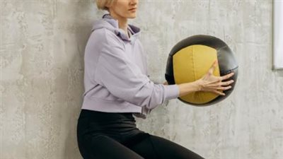 فوائد ممارسة تمارين سكوات في المنزل