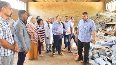 محافظ أسيوط يتابع تطوير محطتي بني مر وفريزيان الحمام 