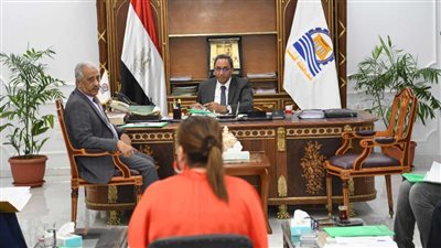 إختبارات لـ 13 متقدمًا لتولي وظائف قيادية بمديريات قنا 