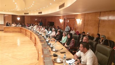 محافظ شمال سيناء يلتقي شباب الفوج الأول من رحلات أعرف بلدك