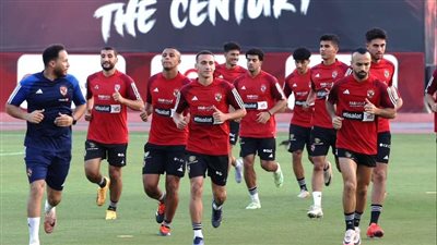 اليوم.. الأهلي بقيادة قمصان في مواجهة إنبي 