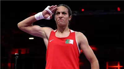 إيمان خليف تقاضي ماسك ومؤلفة شهيرة لهذا السبب