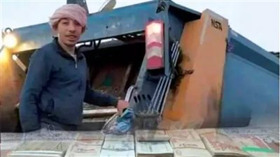 عامل نظافة يعثر على 