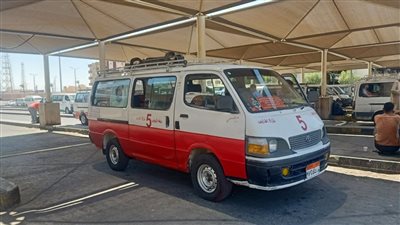 تخصيص ألوان وخطوط مميزة لسيارات الأجرة في البحر الأحمر