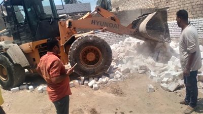 إزالة 79 حالة تعدٍ على الأراضي الزراعية وأملاك الدولة بالمنيا