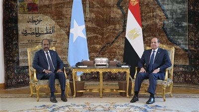  السيسي يهنئ نظيره الصومالي بنجاحه في رفع العقوبات عن البلاد