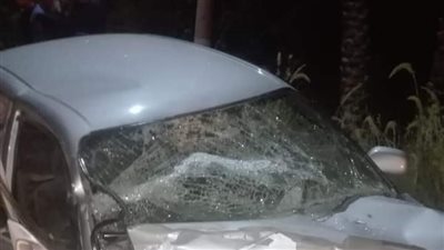 إصابة 5 أشخاص فى انقلاب سيارة على طريق قنا سفاجا 