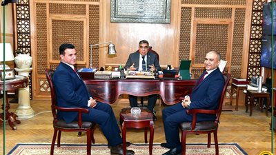 محافظ الدقهلية يعقد اجتماع مع  السكرتير العام والسكرتير المساعد الجدد 